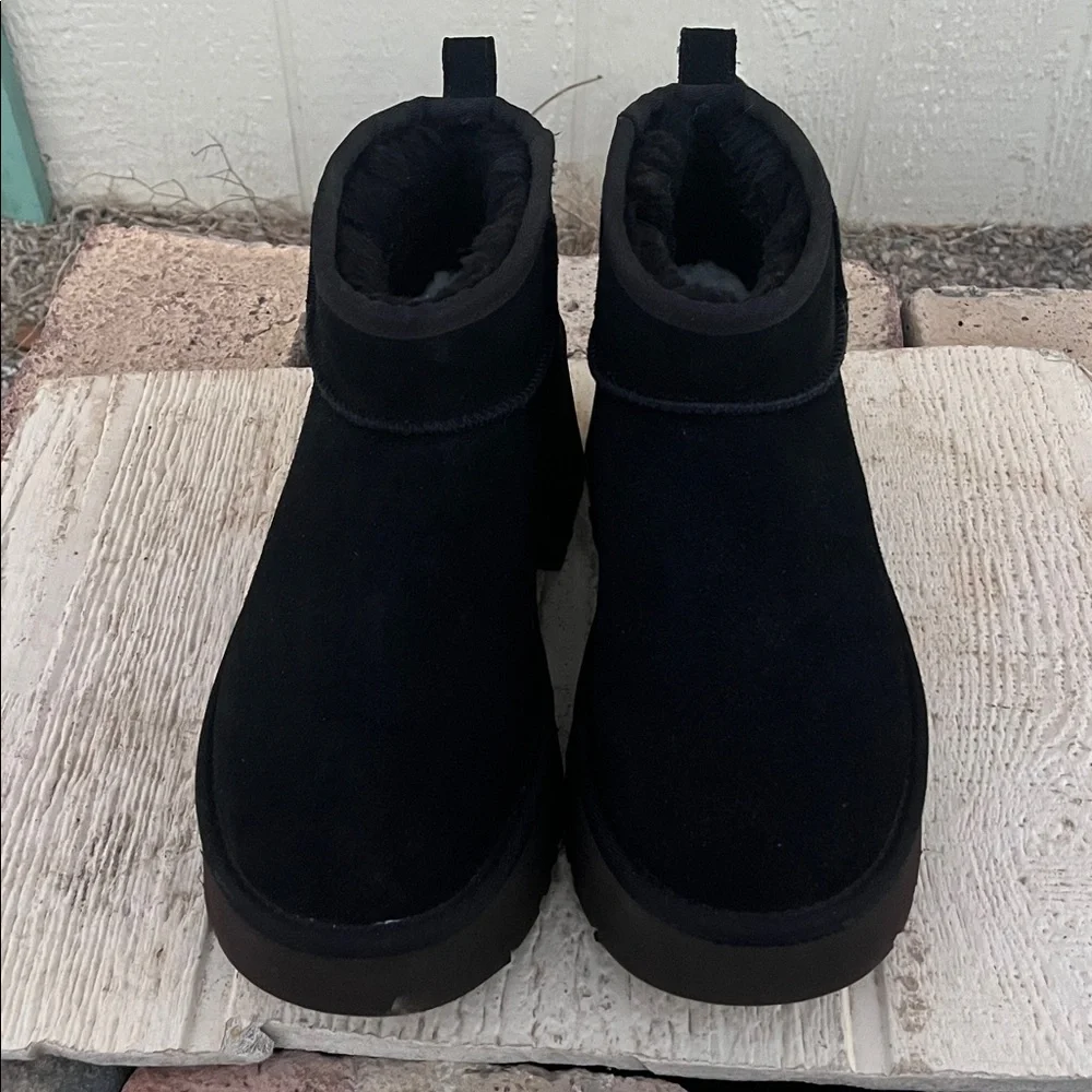 UGG Classic Ultra Mini New Heights Black 9